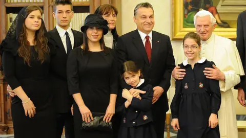 16 yil sonra iktidarda kalmak icin mucadele eden macaristan basbakani viktor orban kimdir 3 zhiYNI12