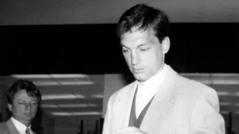 16 yil sonra iktidarda kalmak icin mucadele eden macaristan basbakani viktor orban kimdir 4 J1EAAIKR