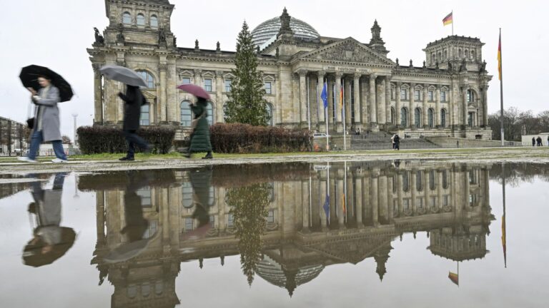 afd lideri weidel almanyada siyasi taraf degisikligi kacinilmaz jIKVXWyx