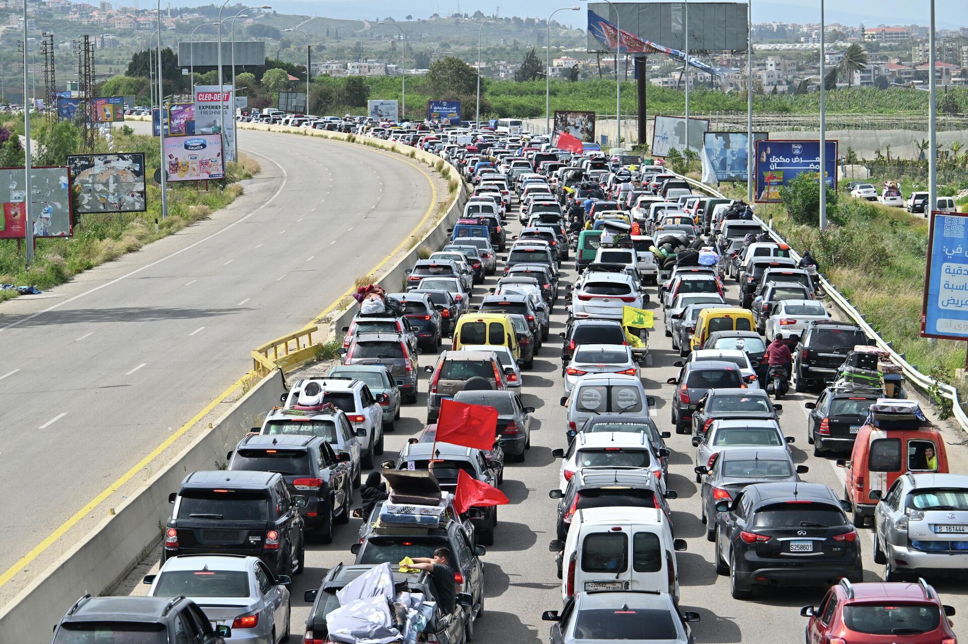 ateskesin akabinde binlerce lubnanli guneye donus yapmaya basladi 0