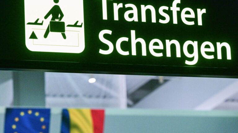 avrupaya seyahat edecekler dikkat yunanistan harekete gecti yeni kurallar degisti kimler avantajli WX8KV2r3