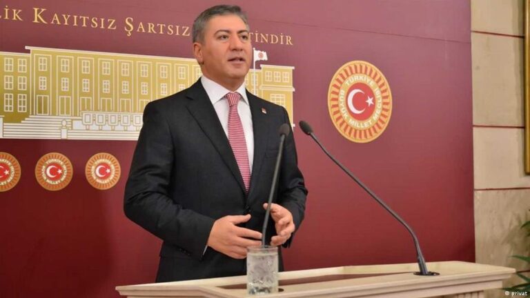 CHP'li Emir'den "topluca DSP'ye katılma" argümanına cevap 1 chpli emirden topluca dspye katilma argumanina cevap ux9Yjz9Y
