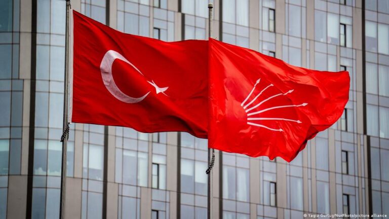 CHP'li Silivri Belediyesi'ne operasyon: 17 gözaltı 1 chpli silivri belediyesine operasyon 17 gozalti zcR8dYUi