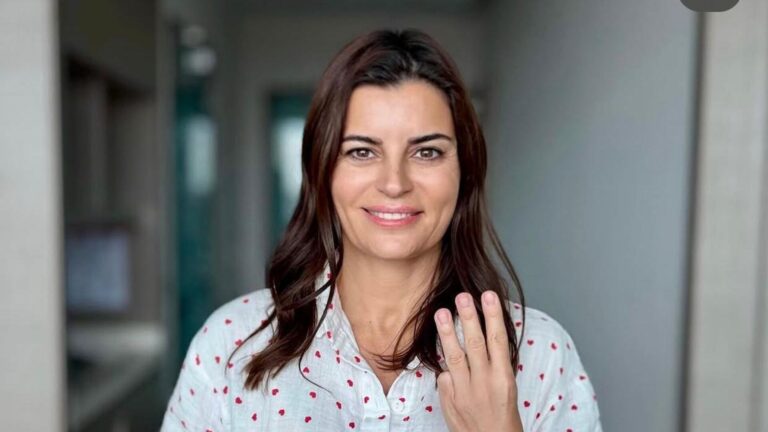 ece vahapoglundan sevindiren haber rektum kanserini yendigini acikladi uGArBJbZ