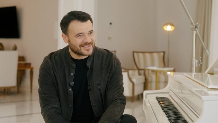 elvise olan takintim neredeyse uyusturucu gibi emin popun krali askina son verdi RueWLc7t