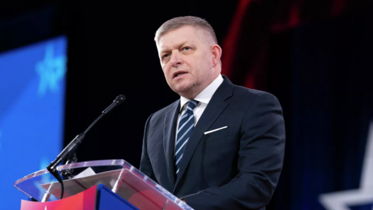 fico moskovada sovyet askerlerine 81 yillik baris icin tesekkur edecegim Xv6RYn6k
