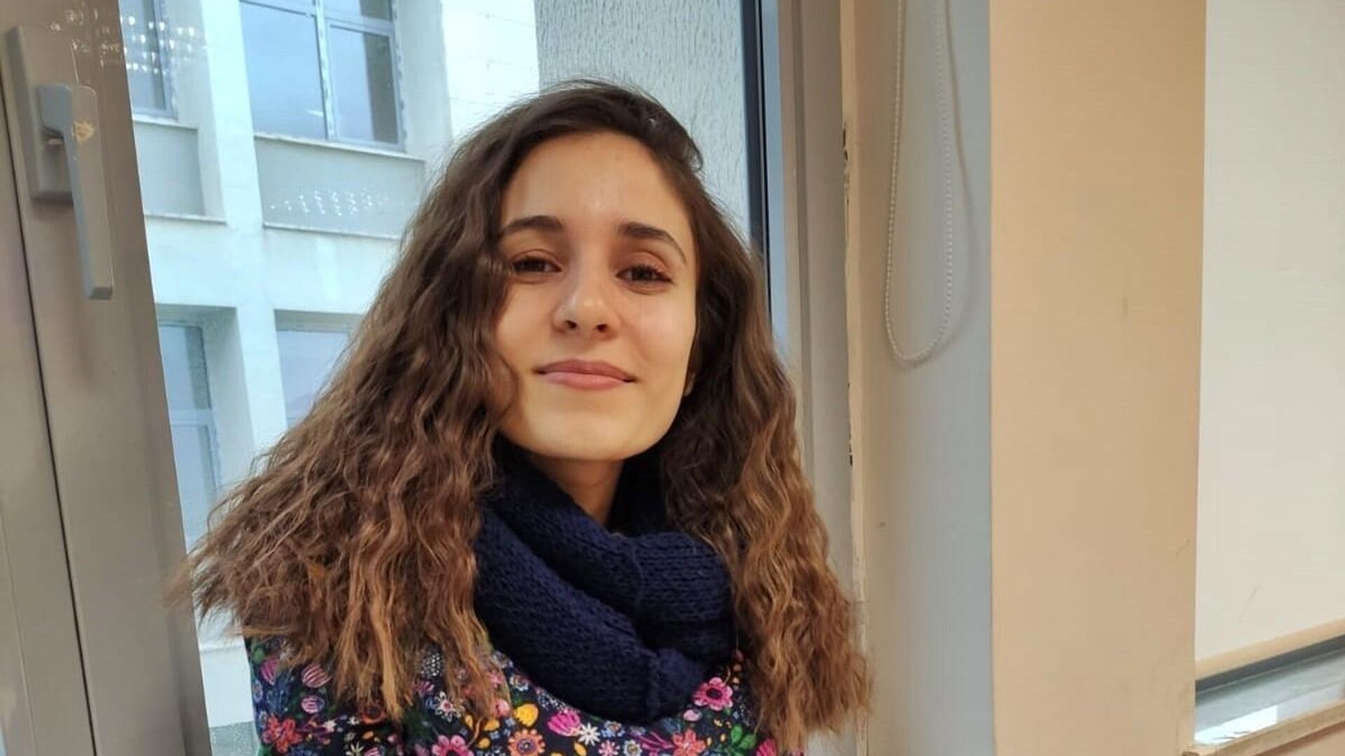 gulistan dokunun annesi insallah benim kizimin da bir an evvel kemikleri bulunacak bir mezari u7UgE8Qy