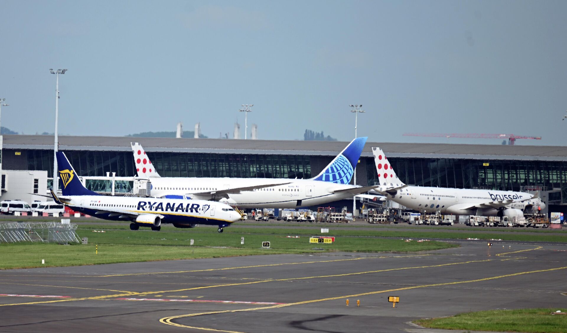 hava ulasiminda yakit krizi spirit coktu air canada ucus azaltti bruksel havayollarinin 6 haftalik Bh7t4JYk