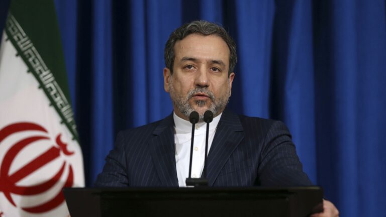 İran Dışişleri Bakanı Abbas Arakçi, İslamabad’a ulaştı 4 iran disisleri bakani abbas arakci islamabada ulasti TkUtsLhr