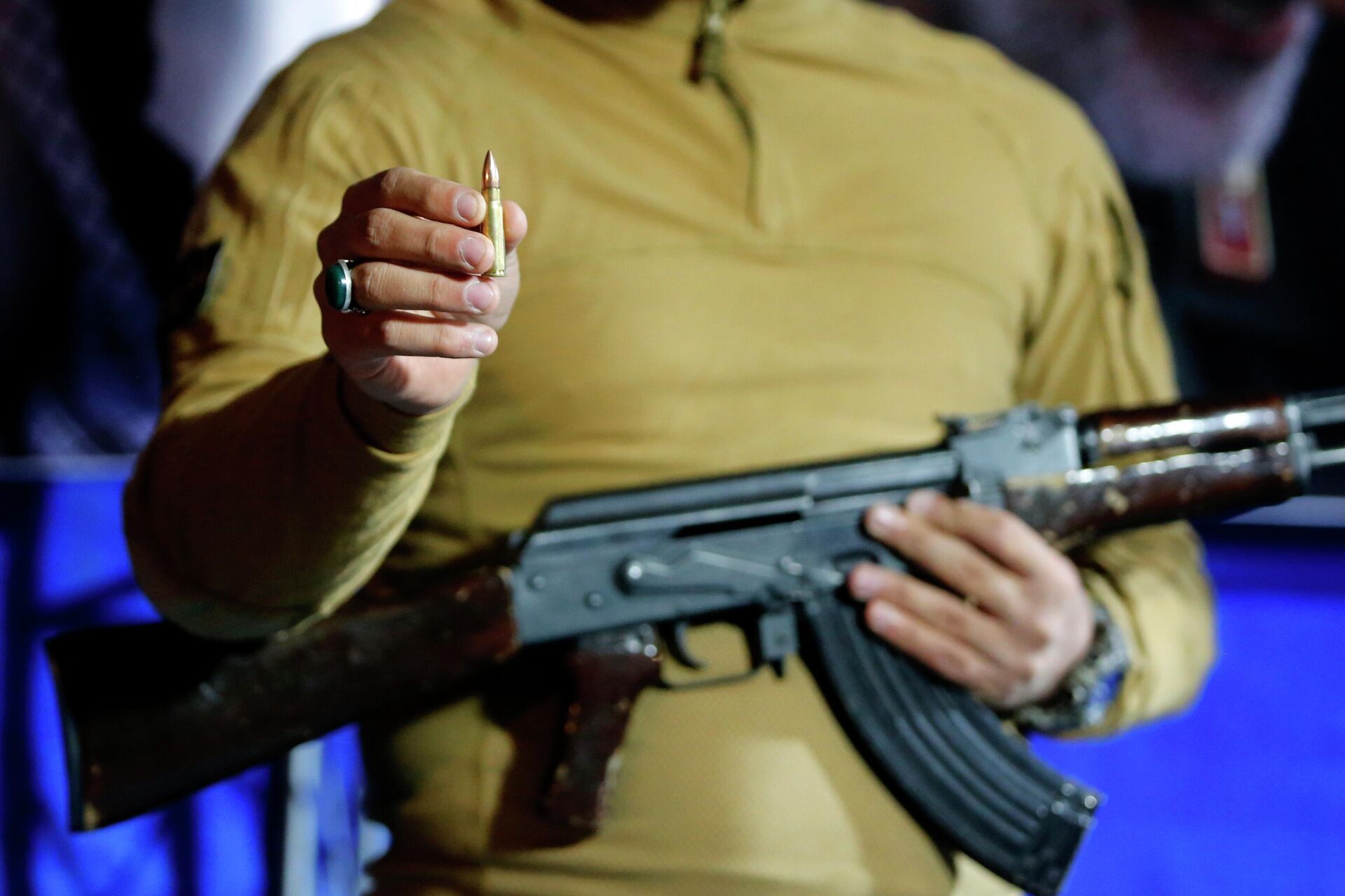 İran'da halka silah eğitimi başladı: Televizyonda silah bilgisi veriliyor 4 iranda halka silah egitimi basladi televizyonda silah bilgisi veriliyor 2 6futv5RI