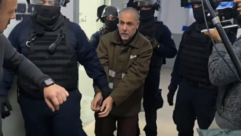 israil filistinli doktor ebu safiyenin tutuklulugunu suresiz uzatti 5KGxtjSD