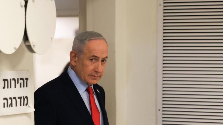 İsrail karıştı, hem muhalefet hem iktidar Netanyahu'ya reaksiyon gösterdi: 'Başbakan değil, bir kukla' 2 israil karisti hem muhalefet hem iktidar netanyahuya reaksiyon gosterdi basbakan degil bir kukla PnhmExmX