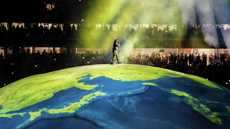 kanye west istanbulda konser verdi yaklasik 120 bin kisi izledi unluler akin etti 9mBNTqGe