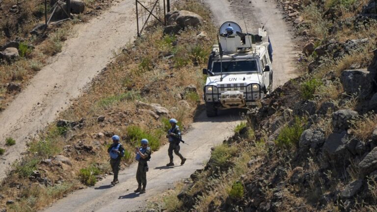 lubnanda israilin saldirisi sonrasi yaralanan endonezyali baris gucu askeri oldu bynBL2Mk