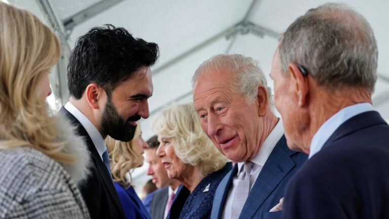 mamdani kral charles ile karsilasacak olsaydim ondan 1056 karatlik elmasi geri vermesini onerirdim cghSJSSS