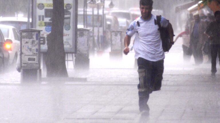 meteoroloji ankara dahil kuvvetli yagis icin saat verdi 95AqvEVl