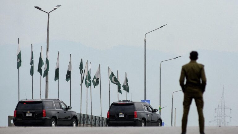 Pakistan kaynakları: Arakçi geliyor, ABD-İran görüşmelerinde bir ‘atılım’ bekleniyor 11 pakistan kaynaklari arakci geliyor abd iran gorusmelerinde bir atilim bekleniyor Slh8tNqO