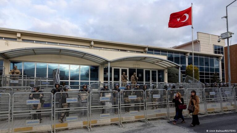 silivride tahliye sevinci ibb davasinda 15 kisi ozgur OxFYWQtN