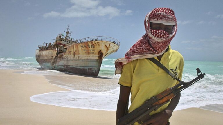 somali aciklarinda korsan alarmi gemilere yonelik tehdit tekrar yukseldi gLn9tKXT