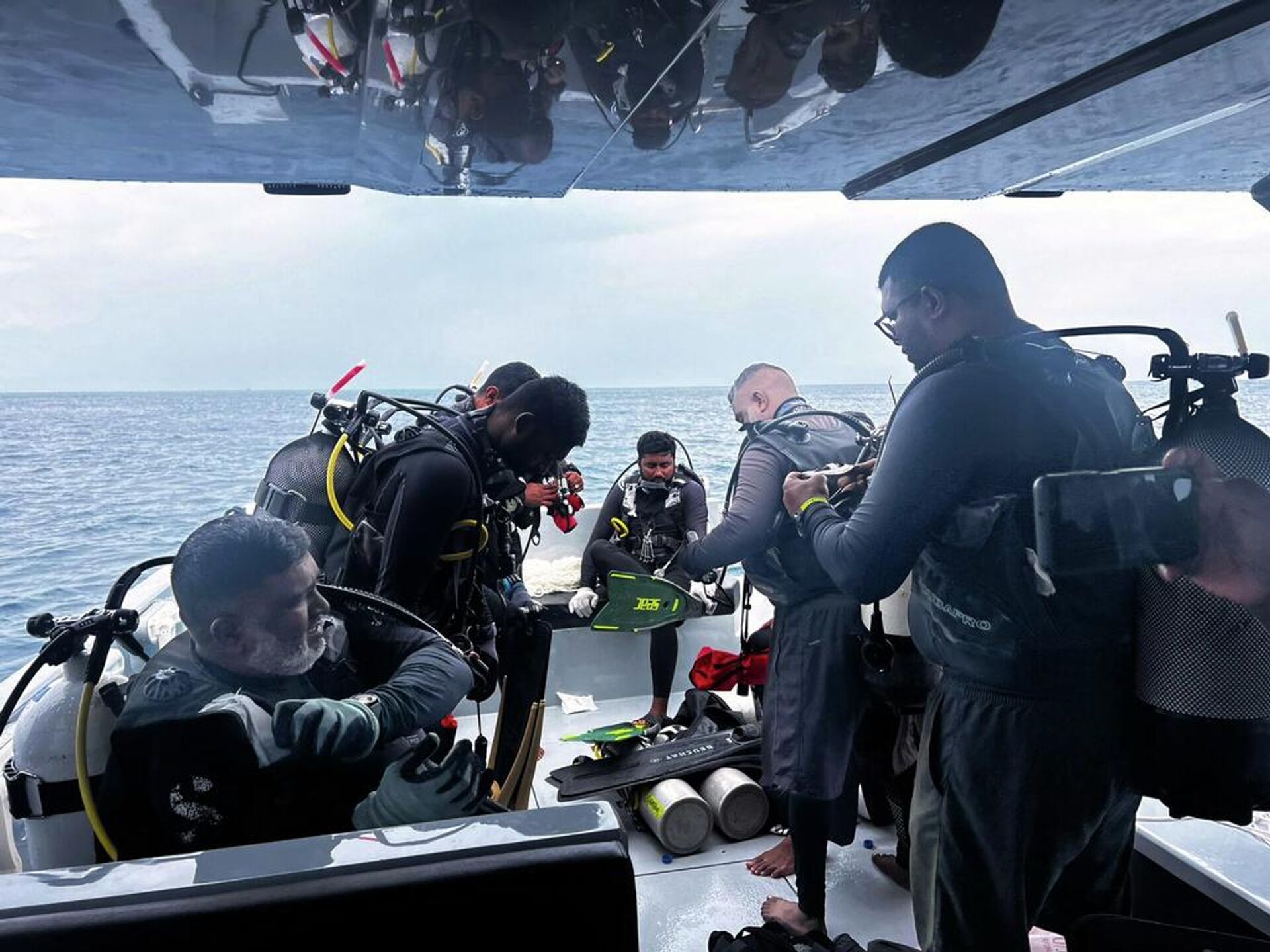 tecrubeli magara dalgiclari maldivlerde kaybolan italyanlara ulasmak icin kurtarma operasyonuna basladi 0 MptRXAzI