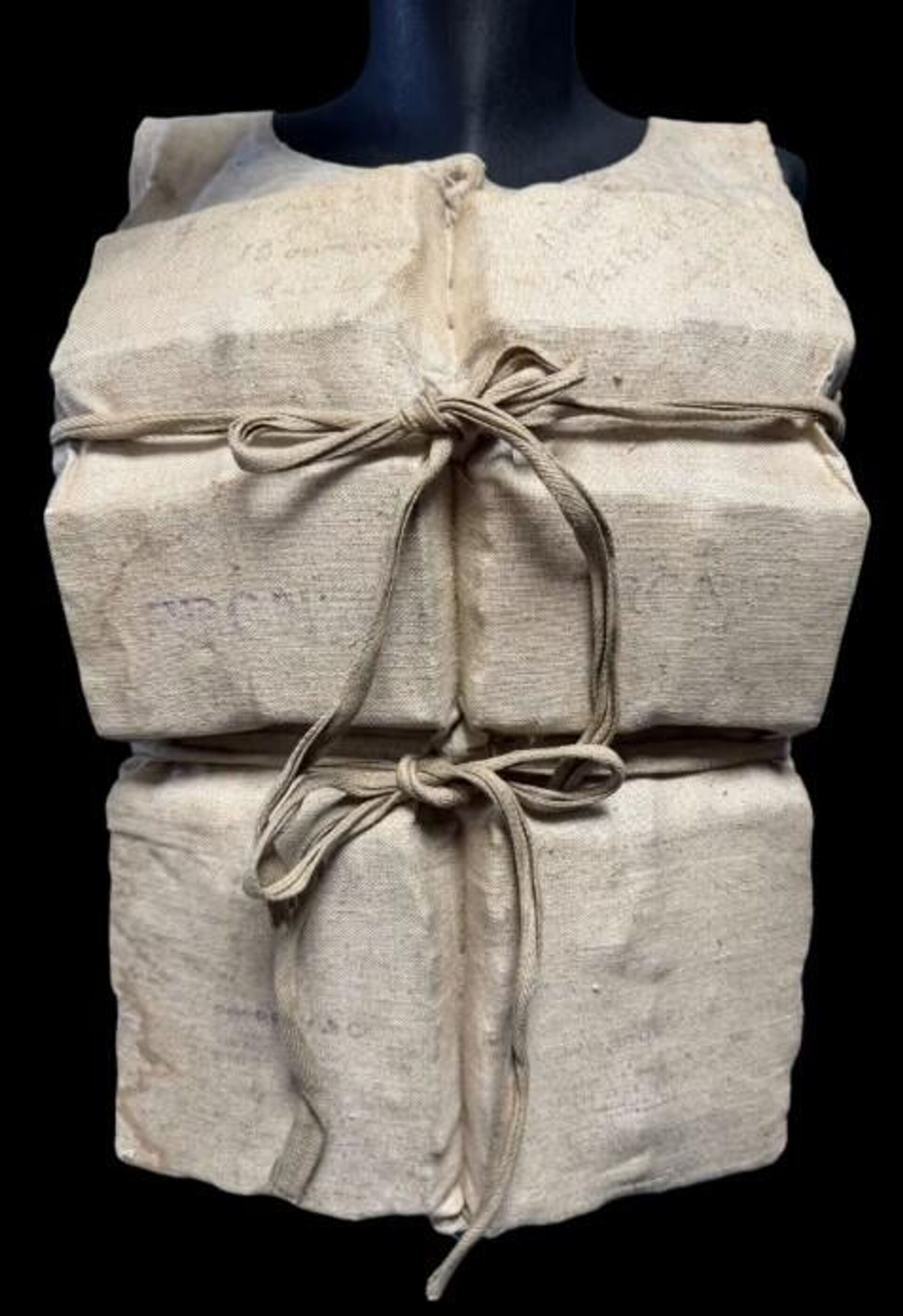 titanik faciasindan kalan ender kesim satista 114 yillik can yelegi birinci sefer acik artirmaya