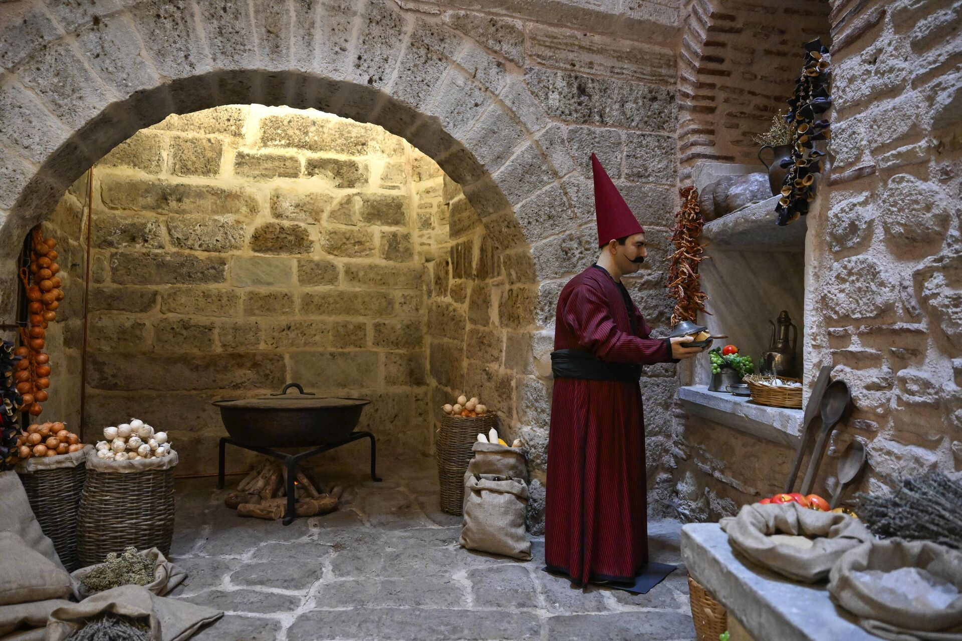 Topkapı Sarayı'nda gece ziyaretlerinin kapsamı genişletildi: Bu kısımlar birinci kere gezilebilecek 2 topkapi sarayinda gece ziyaretlerinin kapsami genisletildi bu kisimlar birinci kere gezilebilecek 0 D9dv5AYF