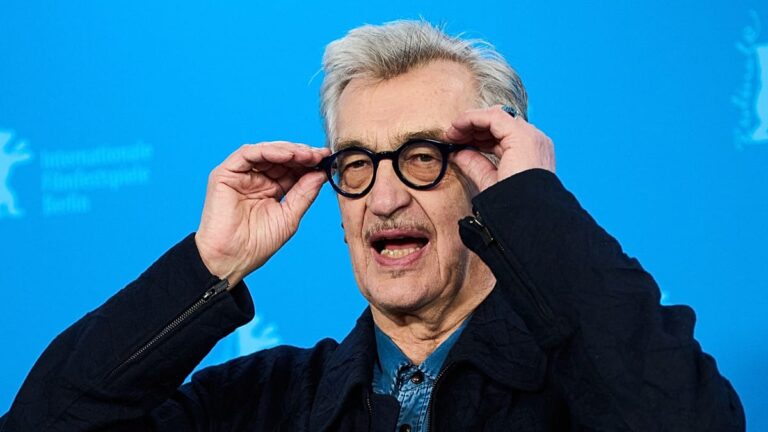 wim wenders 13 yasindaki nastassja kinskinin ustsuz oldugu 1975 yapimi yanlis hareket filmini geri Z3k8neRe