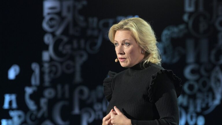 zaharova zelenskiy secmenlerine de atalarina ihanet etti Ay6d2l2M